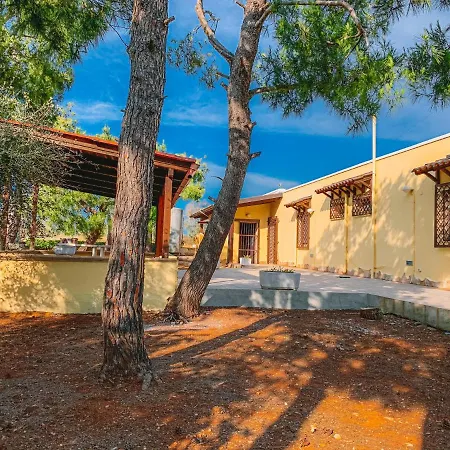 Coral Bed and Breakfast *