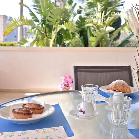 Bed & Breakfast Coral